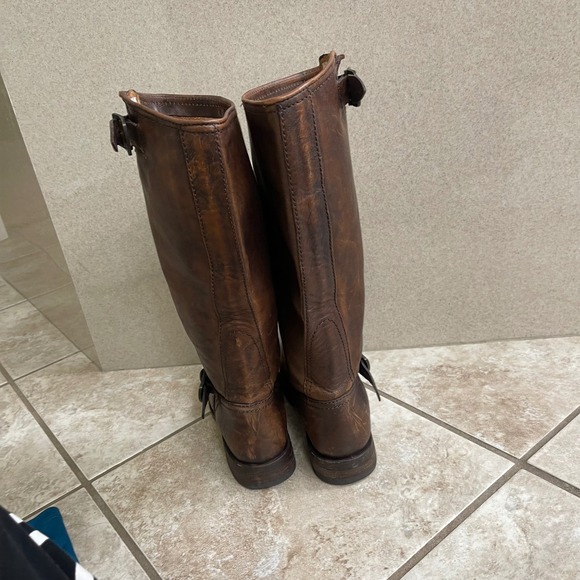 FRYE Women's Tall Veronica  Boots Brown Distressed Leather Buckle Moto Size 5.5 - Picture 5 of 13